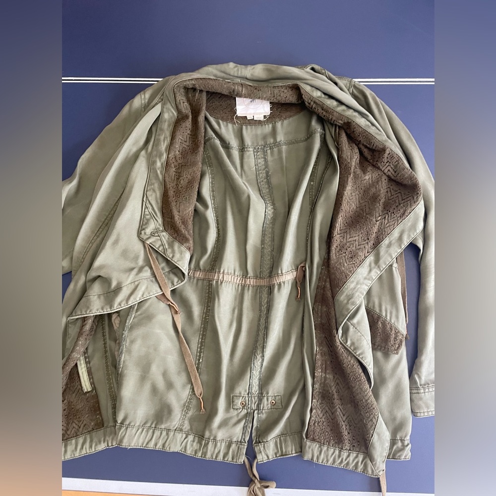 Like new, women’s green jacket. Hei Hei size Small